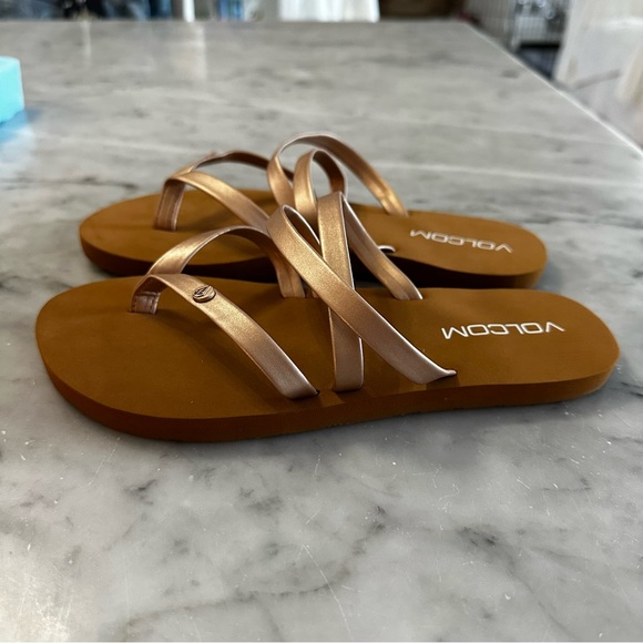 NWOT Size 5 Volcom Recliner Comfort Foam Sandals - Picture 2 of 7